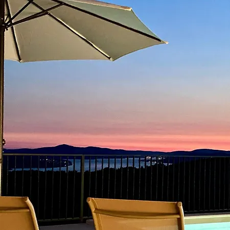 Ciovo Hills - Mit Pool & Meerblick *