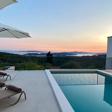 Ciovo Hills - Mit Pool & Meerblick Trogir